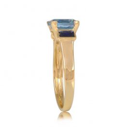 Retro Style Yellow Gold and Aquamarine Ring Wyoming Ring Top Side View